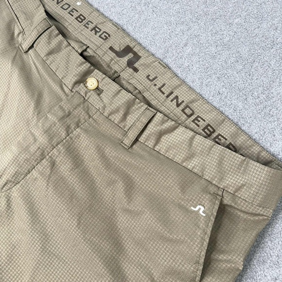 J Lindeberg Men's Size 38 11" Khaki Golf Shorts Performance Preppy Designer - Picture 1 of 6